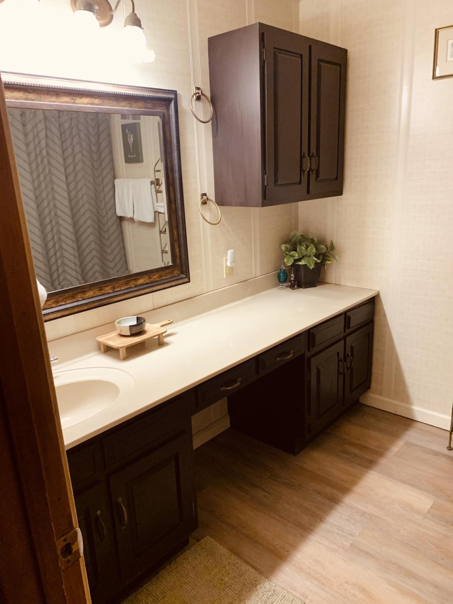 The Iris Garden Downtown Cottages And Suites Nashville Room photo