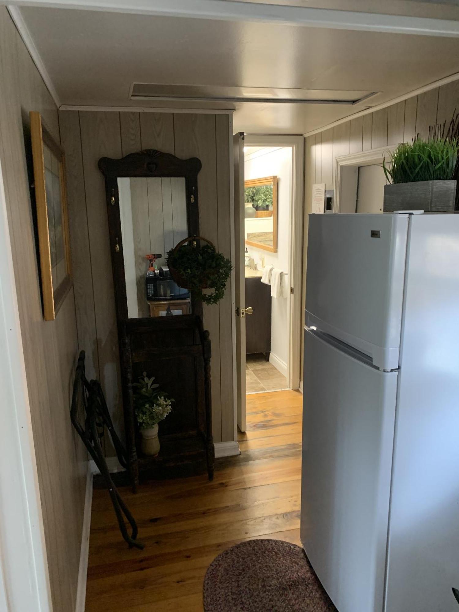 The Iris Garden Downtown Cottages And Suites Nashville Room photo