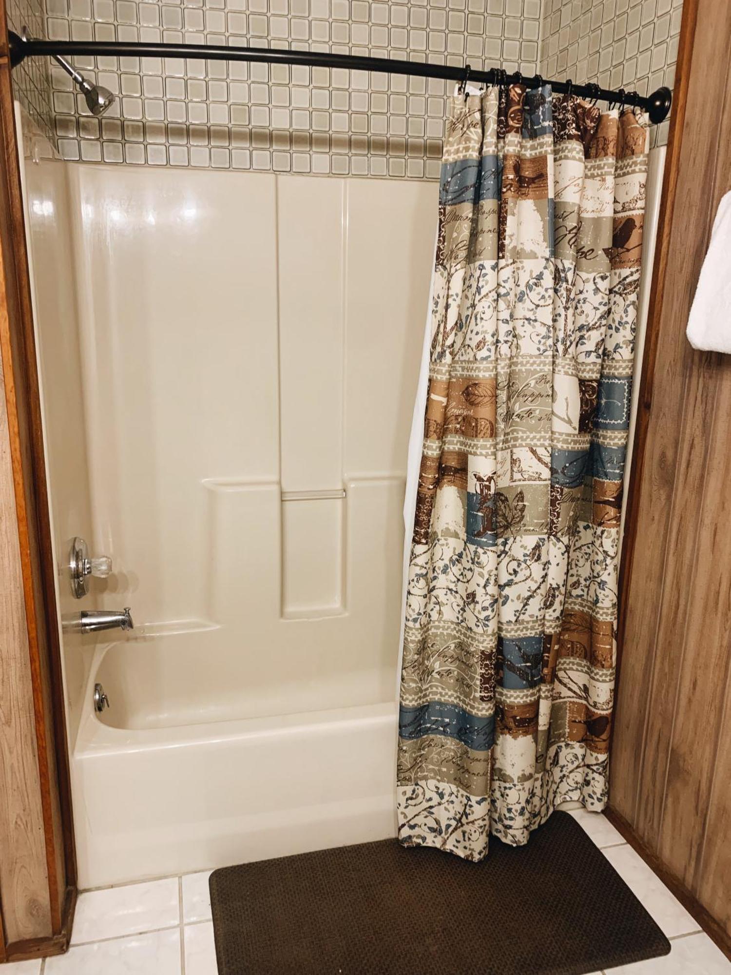 The Iris Garden Downtown Cottages And Suites Nashville Room photo